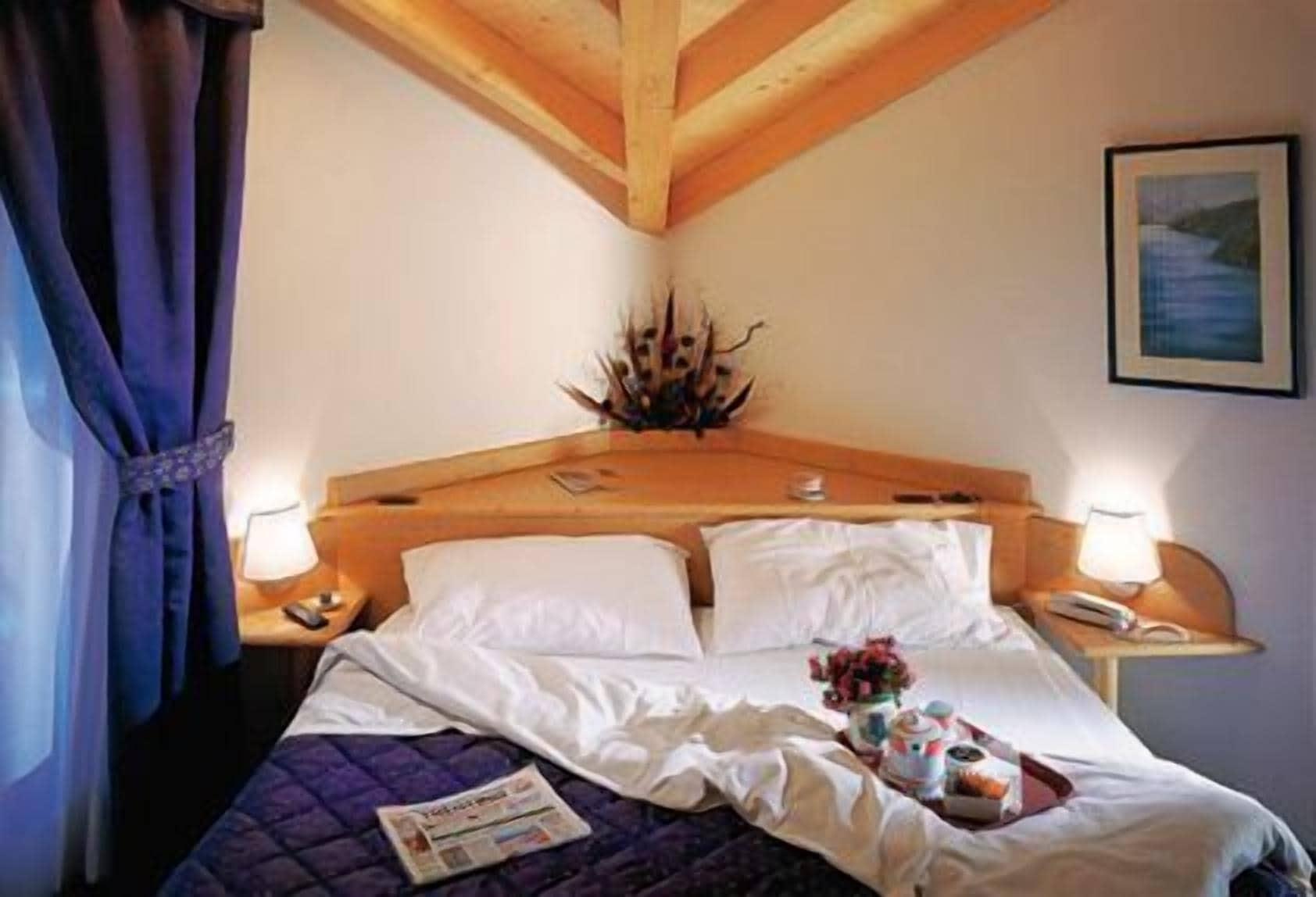פולגרידה Nivis Hotel מראה חיצוני תמונה